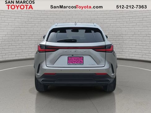 Used 2025 Lexus NX 250 FWD w/ Premium Package image 6