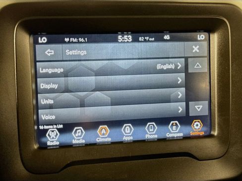 Used 2021 Jeep Renegade Latitude AWD/4WD image 36