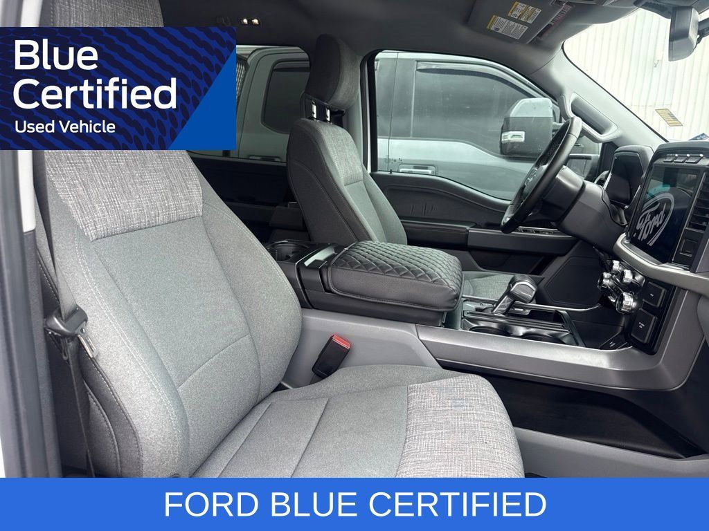 Used 2023 Ford F150 Lightning XLT AWD/4WD image 7