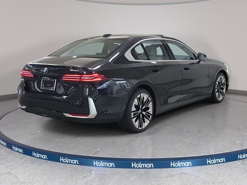 New 2026 BMW 530i w/ Premium Package image 6