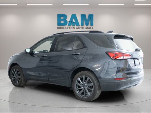 Certified 2022 Chevrolet Equinox RS AWD/4WD image 5