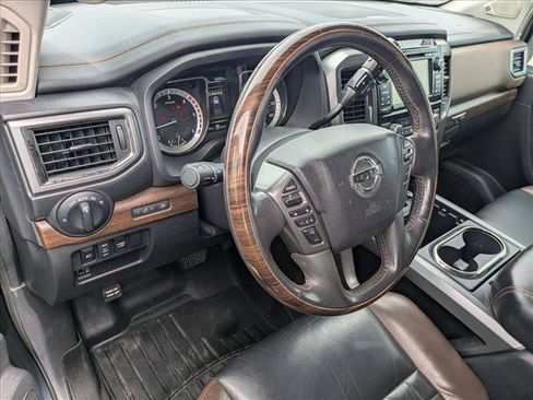 Used 2017 Nissan Titan Platinum Reserve AWD/4WD image 10