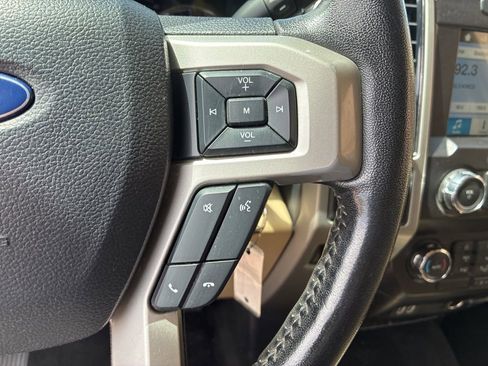 Used 2019 Ford F350 Lariat w/ Chrome Package image 32