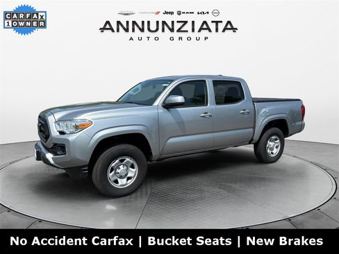 Used 2022 Toyota Tacoma SR image 1