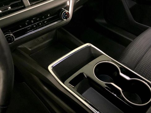 Used 2025 Chevrolet Equinox LT image 17