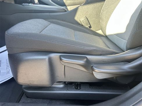 Used 2025 Chevrolet Trax LS image 18