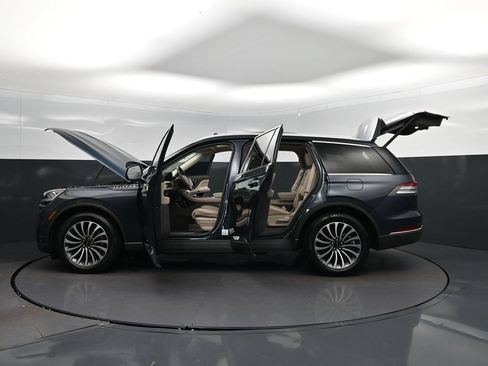 Used 2022 Lincoln Aviator Reserve w/ Equipment Group 201A RWD image 47