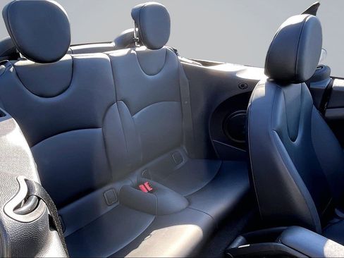 Used 2015 MINI Cooper Base image 27