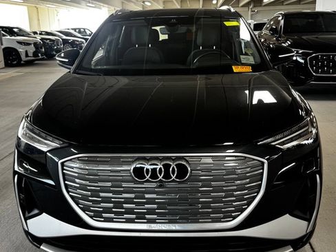 Used 2023 Audi Q4 e-tron Prestige w/ 20" Wheel Package AWD/4WD image 4
