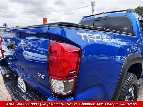 Used 2017 Toyota Tacoma TRD Off-Road RWD image 39