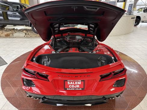 Used 2022 Chevrolet Corvette Stingray Premium Cpe w/ Z51 Performance Package image 9