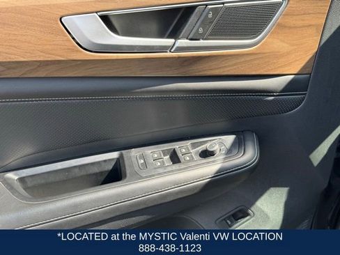 Certified 2024 Volkswagen Atlas SE w/ Panoramic Sunroof Package image 38