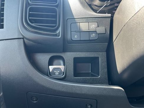 Used 2026 RAM ProMaster 2500 w/ Convenience Group FWD image 21