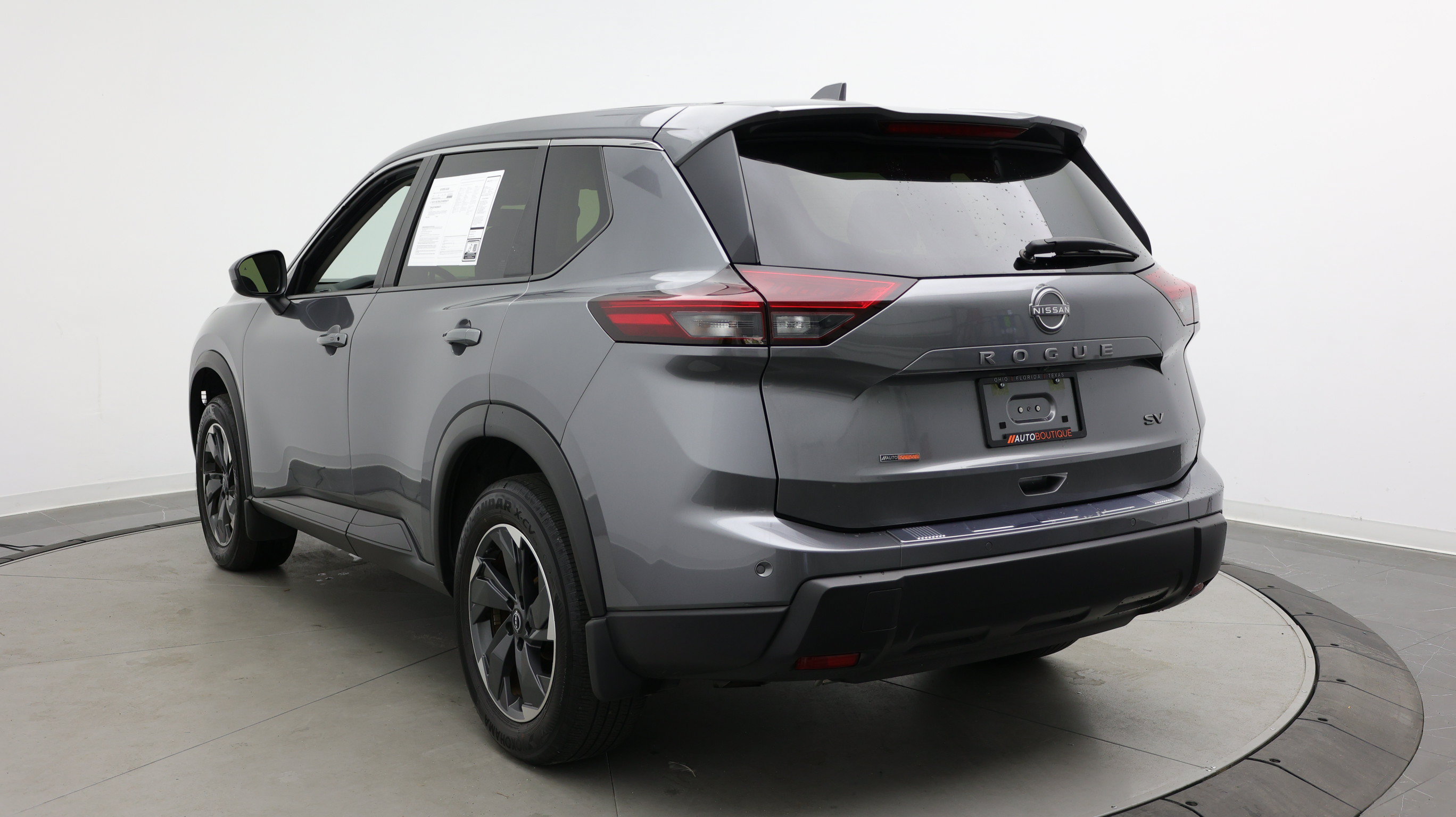 Used 2024 Nissan Rogue SV FWD image 5
