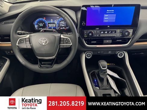 New 2026 Toyota Grand Highlander Platinum image 8