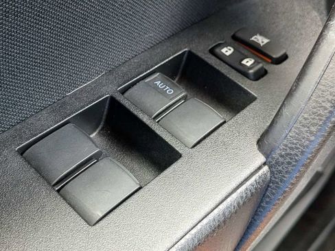 Used 2017 Toyota Corolla LE FWD image 22