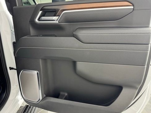 Used 2025 GMC Sierra 2500 Denali w/ Technology Package image 28