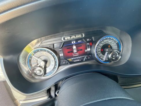 Used 2019 RAM 1500 Limited w/ Advanced Safety Group AWD/4WD image 10