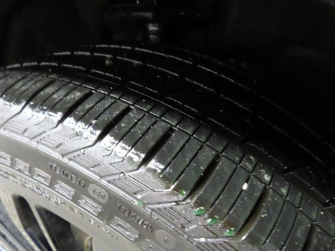 Used 2025 Lincoln Corsair Premiere w/ Jet Appearance Package image 7