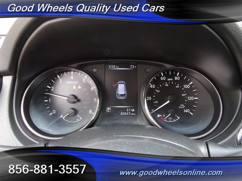 Used 2017 Nissan Rogue SV AWD/4WD image 17