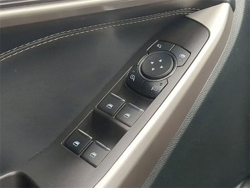 Used 2024 Ford Explorer Limited image 31