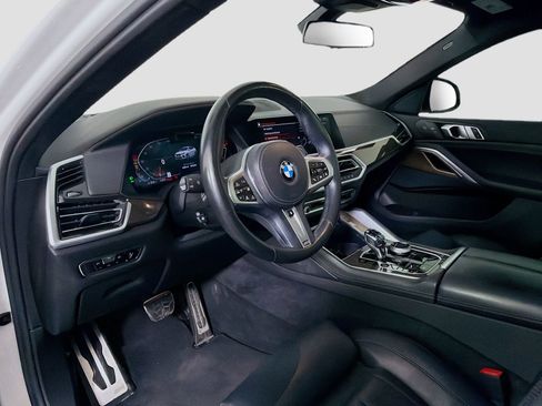 Used 2022 BMW X6 xDrive40i w/ Executive Package image 10