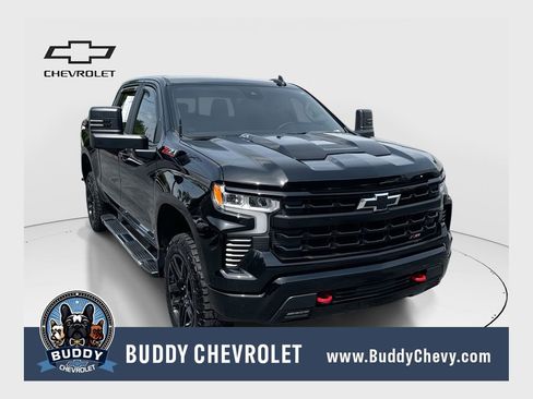 Used 2025 Chevrolet Silverado 1500 LT Trail Boss w/ Convenience Package II AWD/4WD image 1