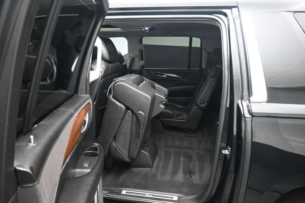 Used 2017 Cadillac Escalade ESV Premium Luxury AWD/4WD image 40