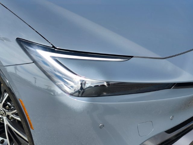 Used 2026 Toyota Prius XLE FWD image 24