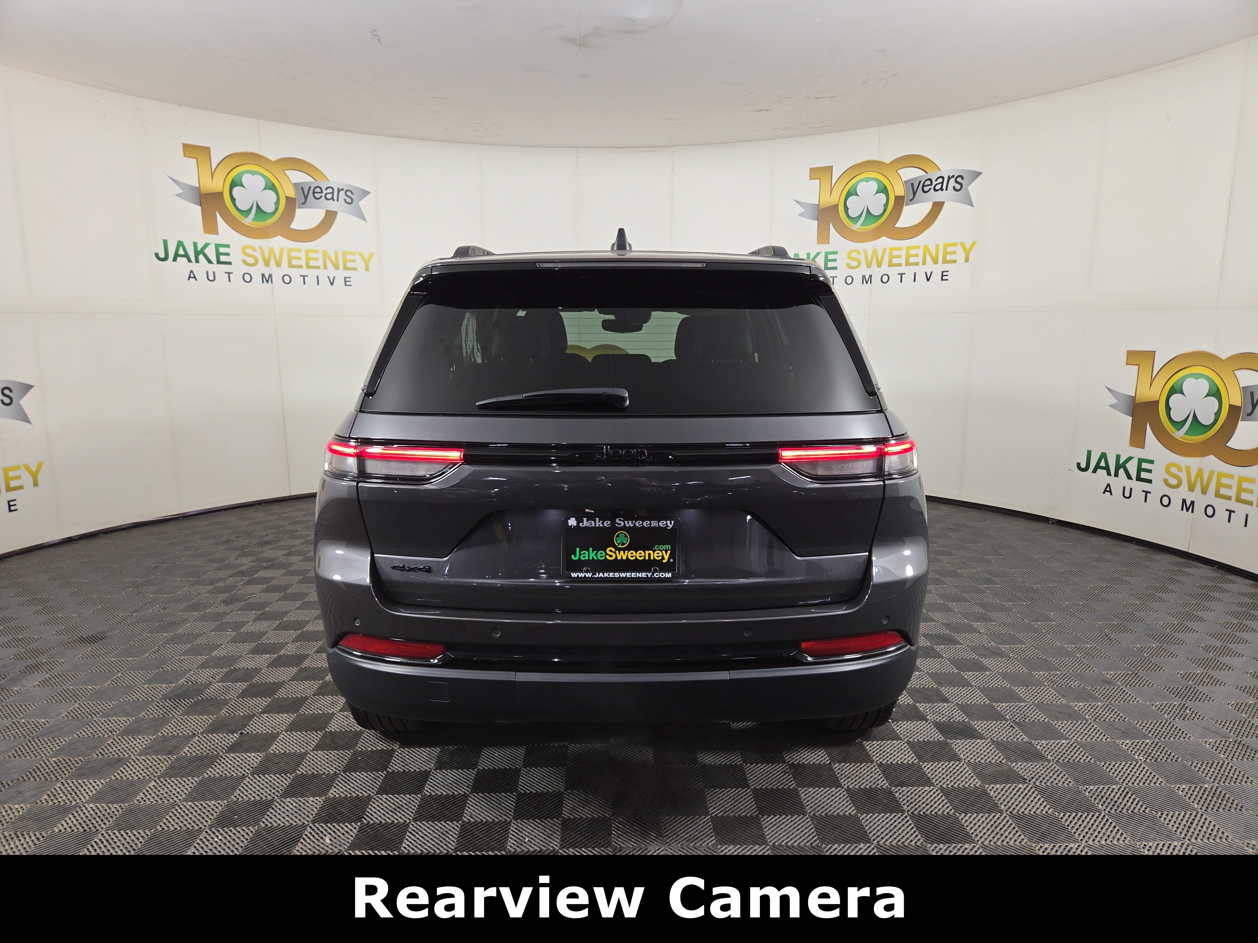 Used 2024 Jeep Grand Cherokee Altitude AWD/4WD image 7
