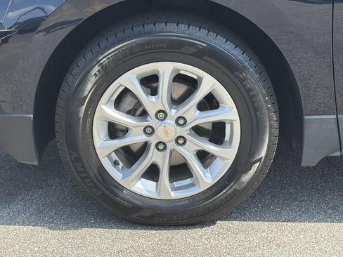 Used 2020 Chevrolet Equinox LS w/ LS Convenience Package FWD image 11