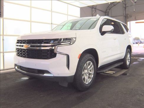 Used 2023 Chevrolet Tahoe LS RWD image 2