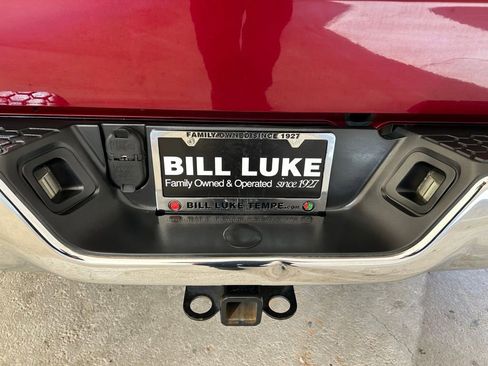 Used 2017 RAM 1500 Laramie w/ Convenience Group image 8