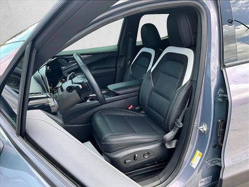 Used 2024 Chevrolet Blazer EV LT AWD/4WD image 27