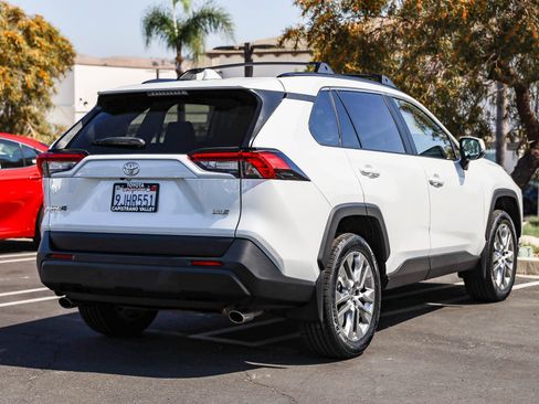 Certified 2023 Toyota RAV4 XLE Premium FWD image 4