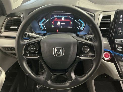 Used 2023 Honda Odyssey Touring image 17