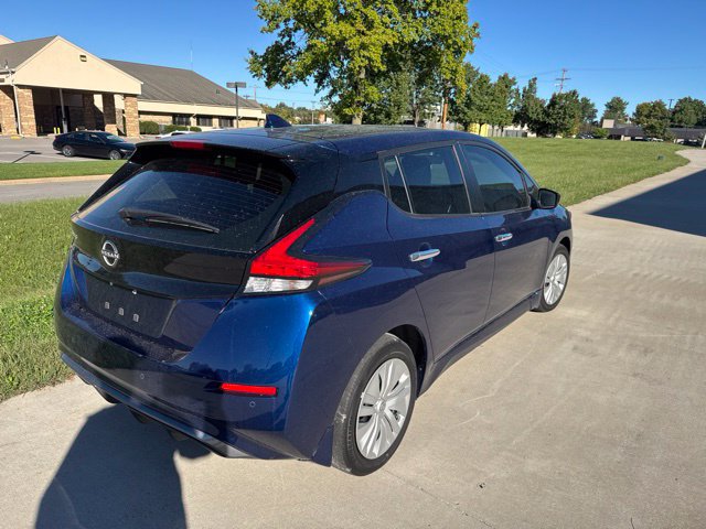 Used 2025 Nissan Leaf S FWD image 3