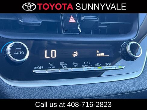 Used 2021 Toyota Corolla LE image 23