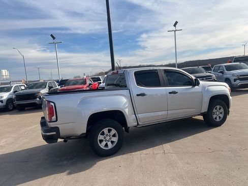 Used 2020 GMC Canyon 2WD Crew Cab w/ Convenience Package image 8