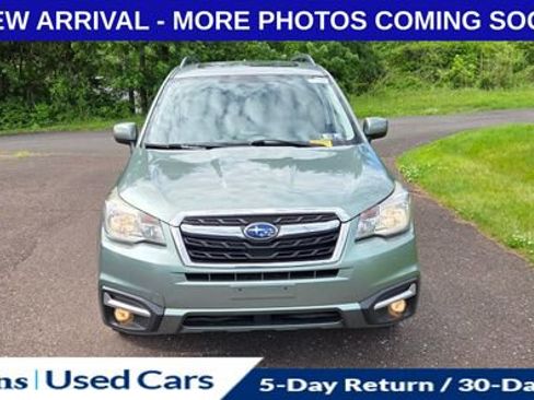 Used 2017 Subaru Forester 2.5i Premium AWD/4WD image 2