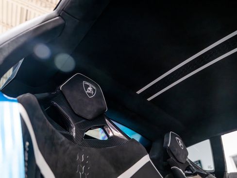 Used 2023 Lamborghini Huracan Tecnica image 30