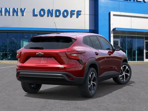 New 2026 Chevrolet Trax RS w/ Sunroof Package FWD image 4