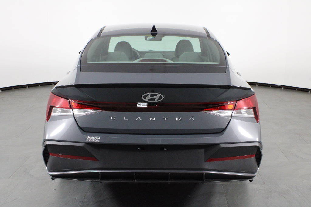 Certified 2026 Hyundai Elantra Sport FWD image 11