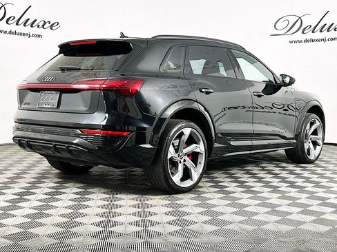 Used 2024 Audi Q8 e-tron Prestige w/ Prestige Package AWD/4WD image 6