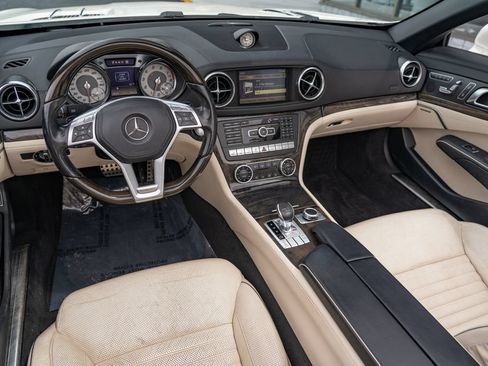Used 2013 Mercedes-Benz SL 550 image 16