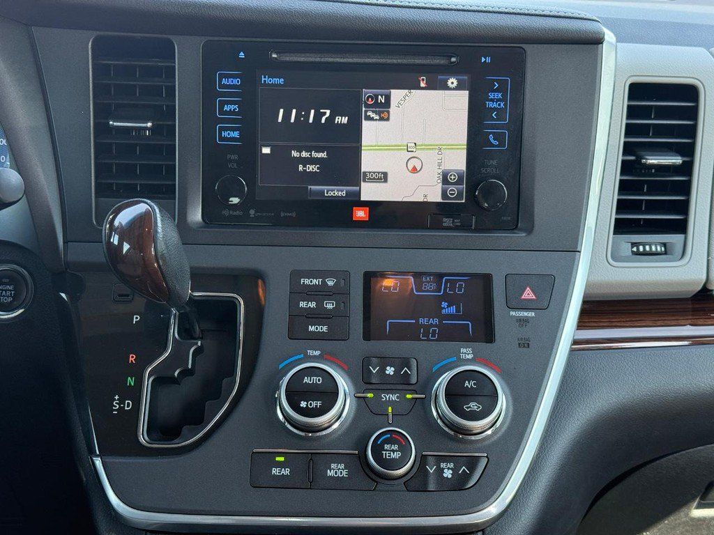 Used 2017 Toyota Sienna Limited Premium AWD/4WD image 14