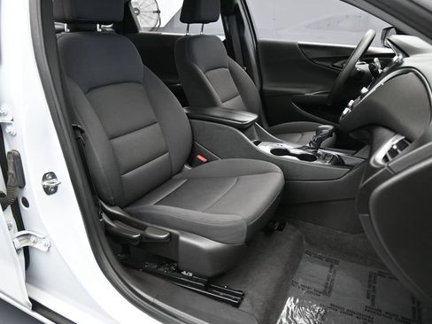 Used 2024 Chevrolet Malibu LT FWD image 42