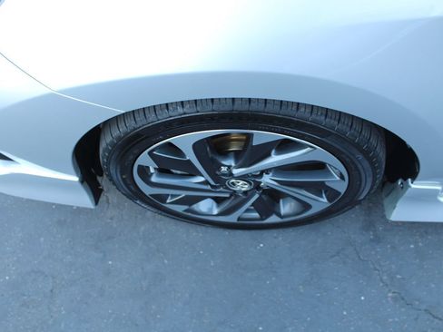 Used 2018 Toyota Corolla iM w/ Carpet Mat Package (TMS) FWD image 11