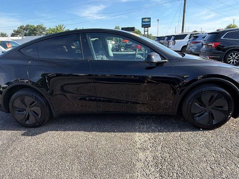 Used 2026 Tesla Model Y 2WD image 8