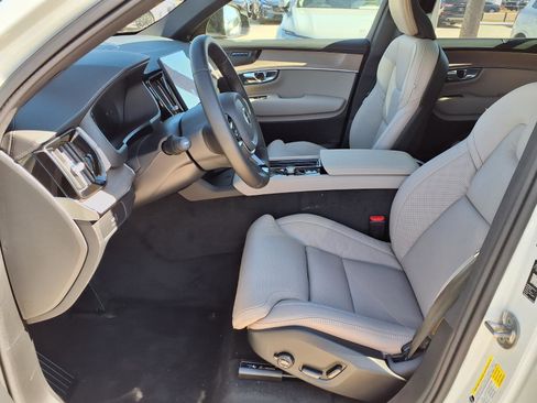 New 2026 Volvo XC90 B6 Ultra w/ Protection Package Premier image 13